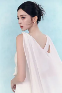 苍傲玉